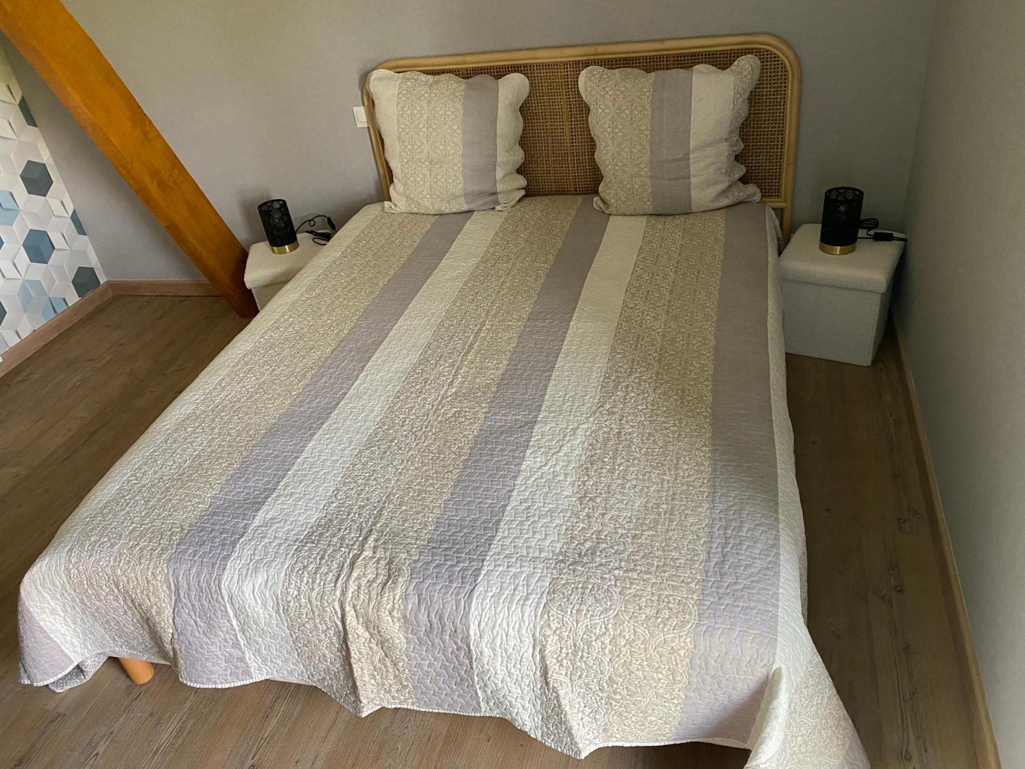 Bed and Breakfast Le Petitepinay Moitron-sur-Sarthe Exterior foto